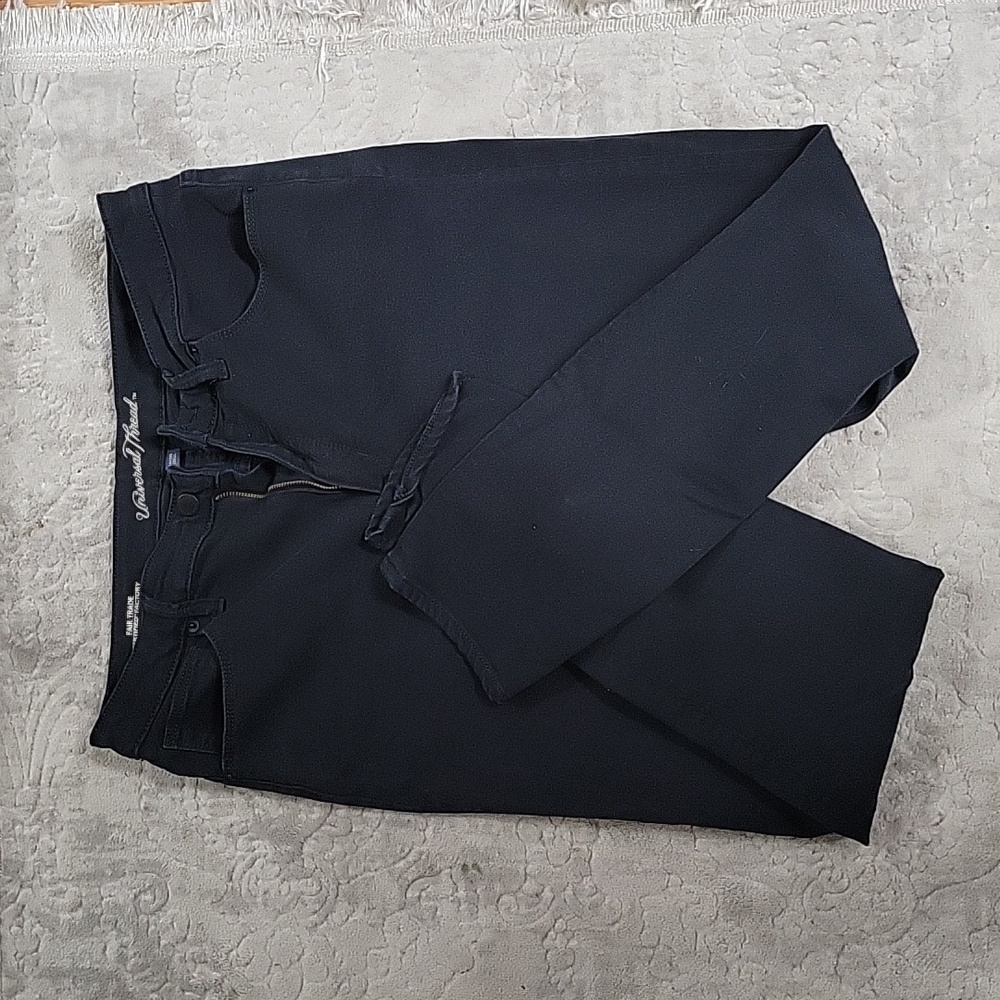 Universal Thresds black skinny Jeans